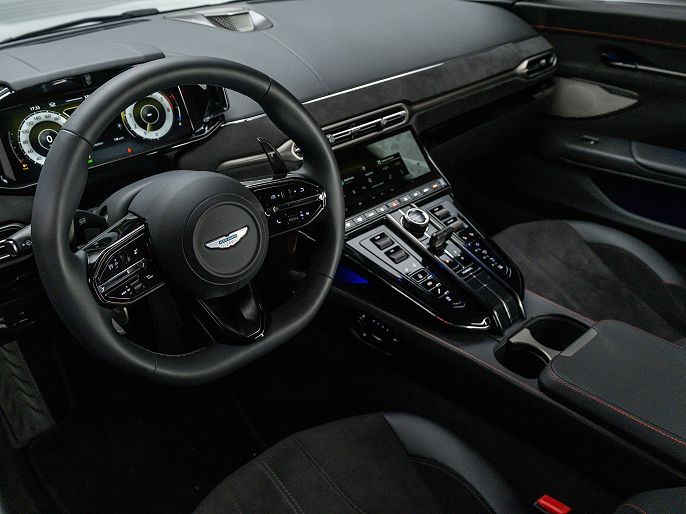 2025 Aston Martin V8 Vantage