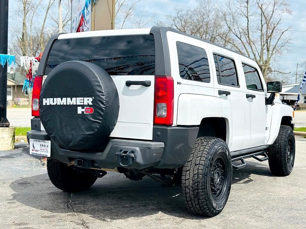 2010 Hummer H3 null image 7