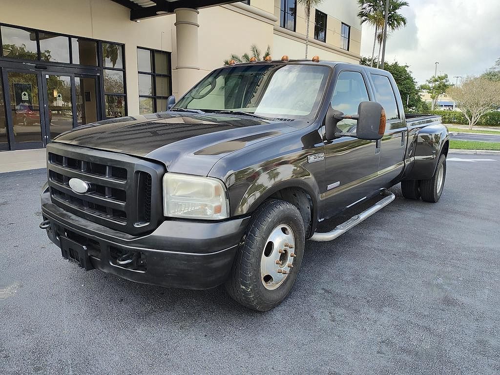 2006 Ford F-350 XL image 1