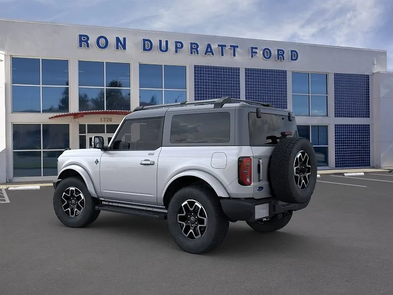 2023 Ford Bronco Outer Banks image 3