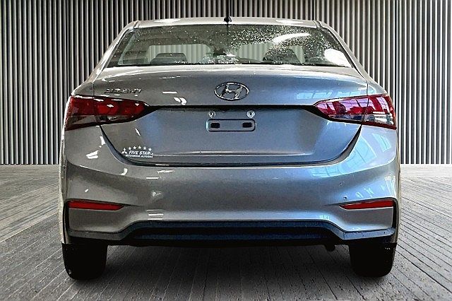 2022 Hyundai Accent SE image 3