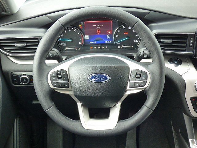 2024 Ford Explorer XLT image 3