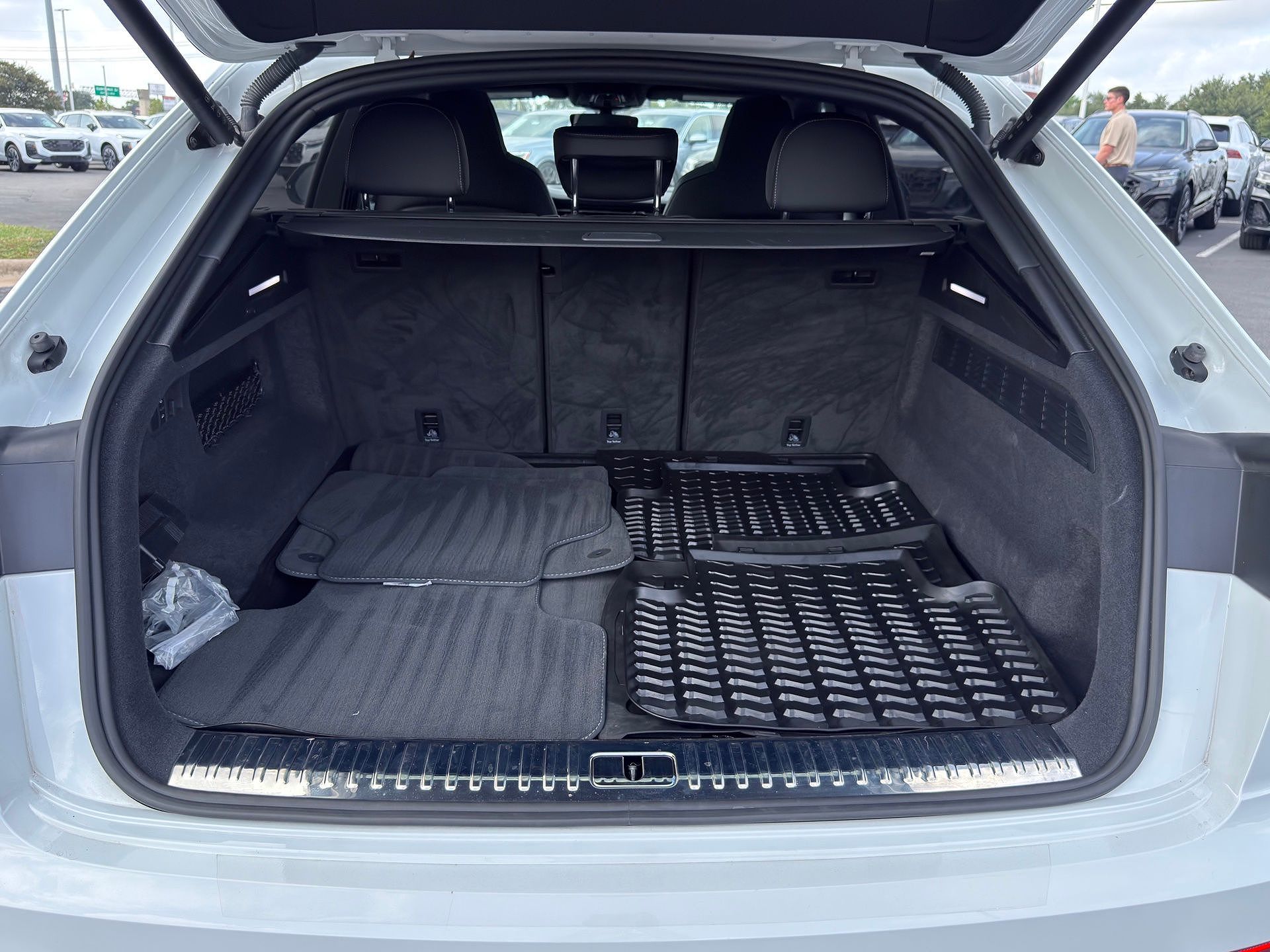 2024 Audi SQ8