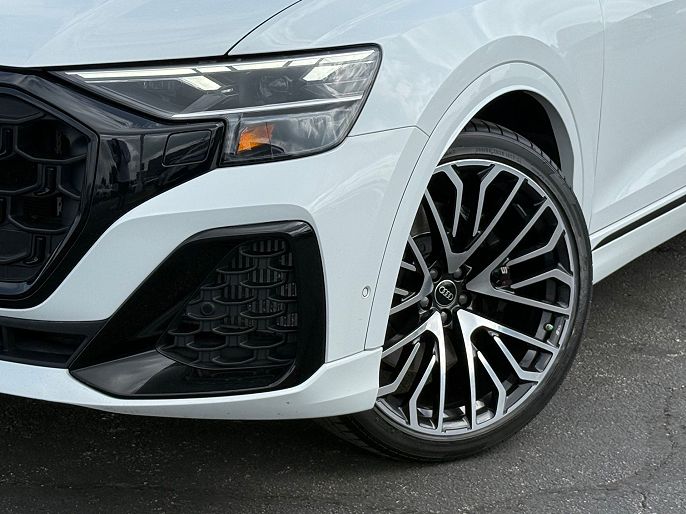 2024 Audi SQ8