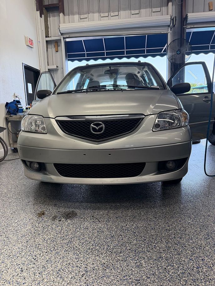 2002 Mazda MPV