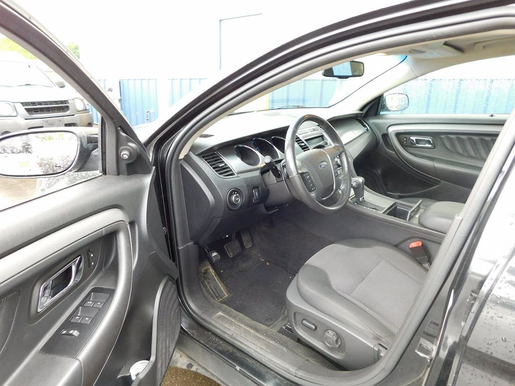 2011 Ford Taurus SEL image 5