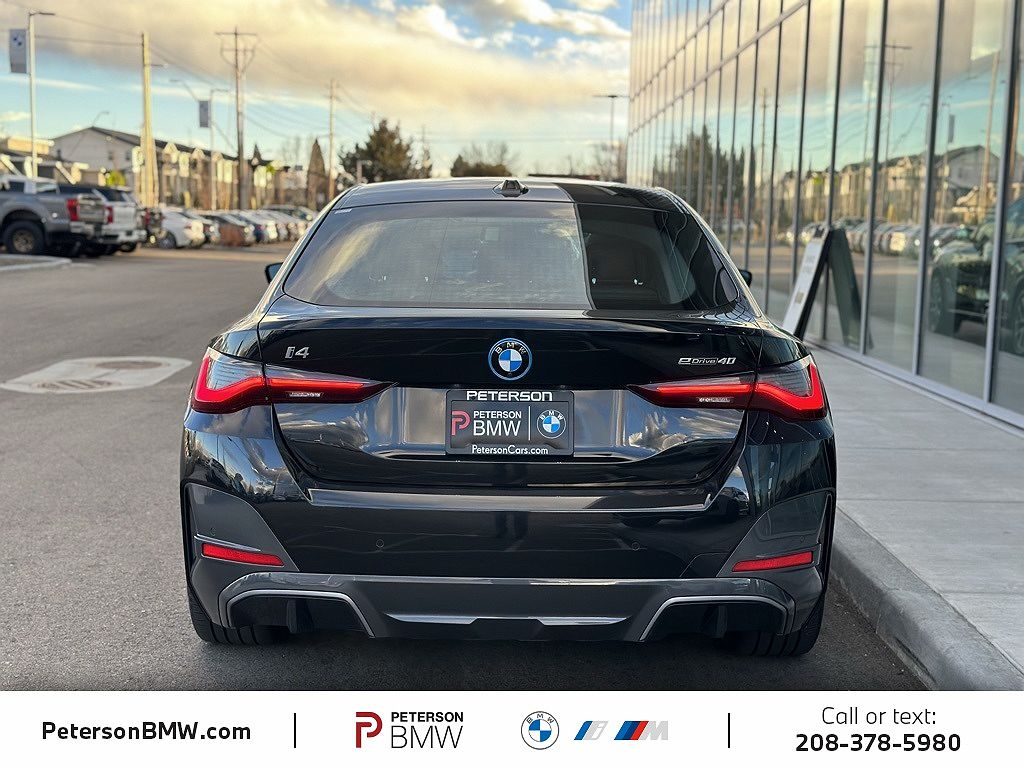 2023 BMW i4 eDrive40 image 3