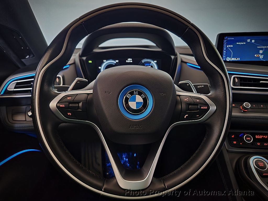 2017 BMW i8 null image 36