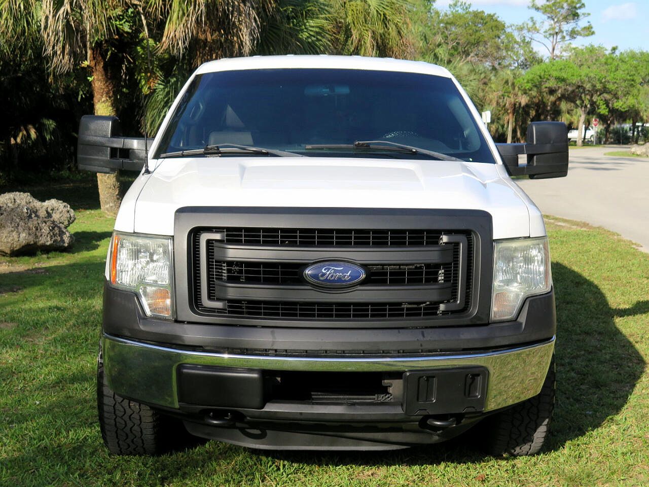 2014 Ford F-150 FX4 image 9