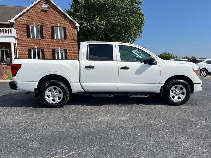 2023 Nissan Titan