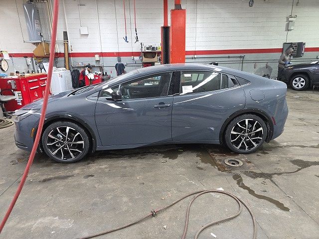 2026 Toyota Prius Plug-in