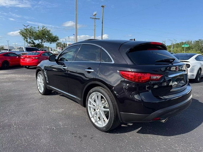 2017 Infiniti QX70