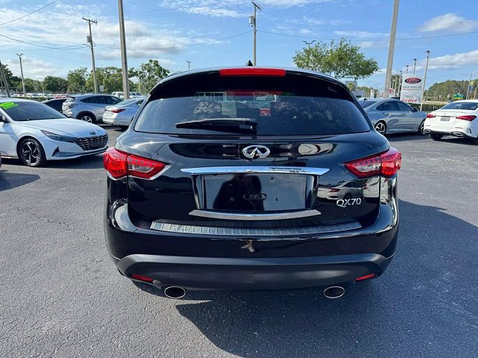 2017 Infiniti QX70