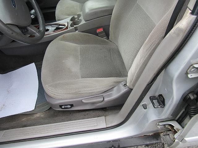 2007 Ford Taurus SEL image 15