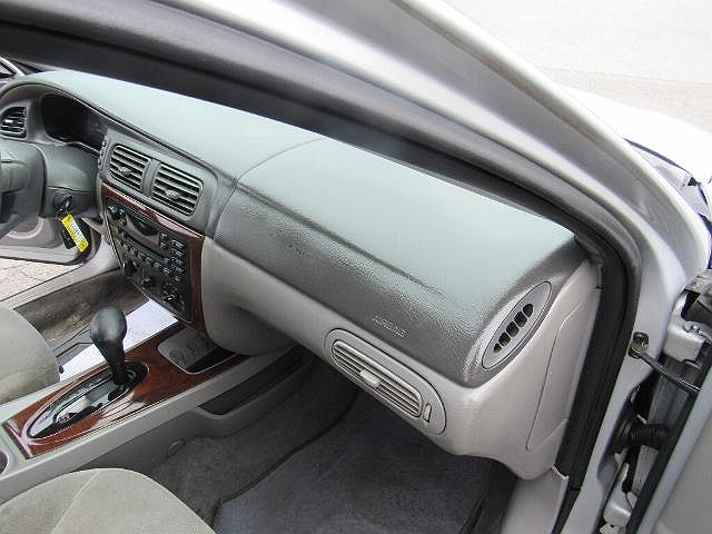 2007 Ford Taurus SEL image 25