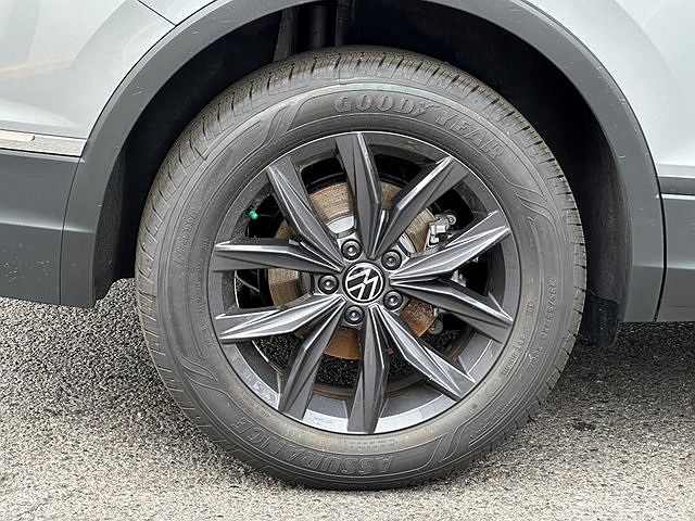 2024 Volkswagen Tiguan SE image 4