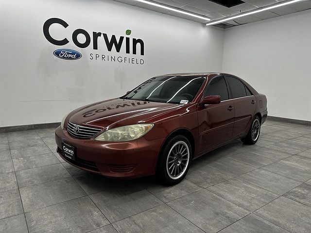 2005 Toyota Camry LE image 3