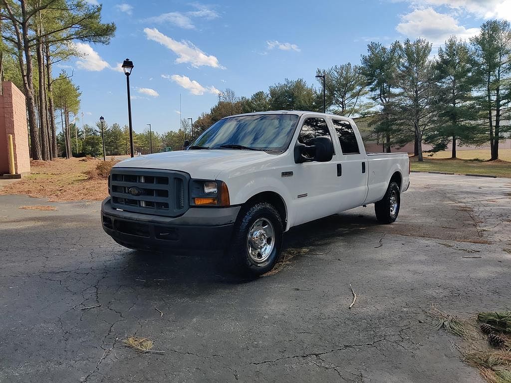 2005 Ford F-250 XL image 2