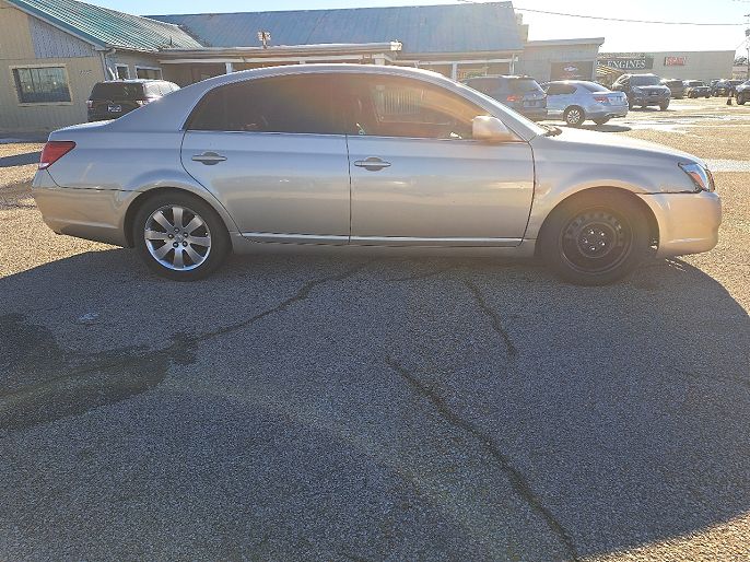 2005 Toyota Avalon