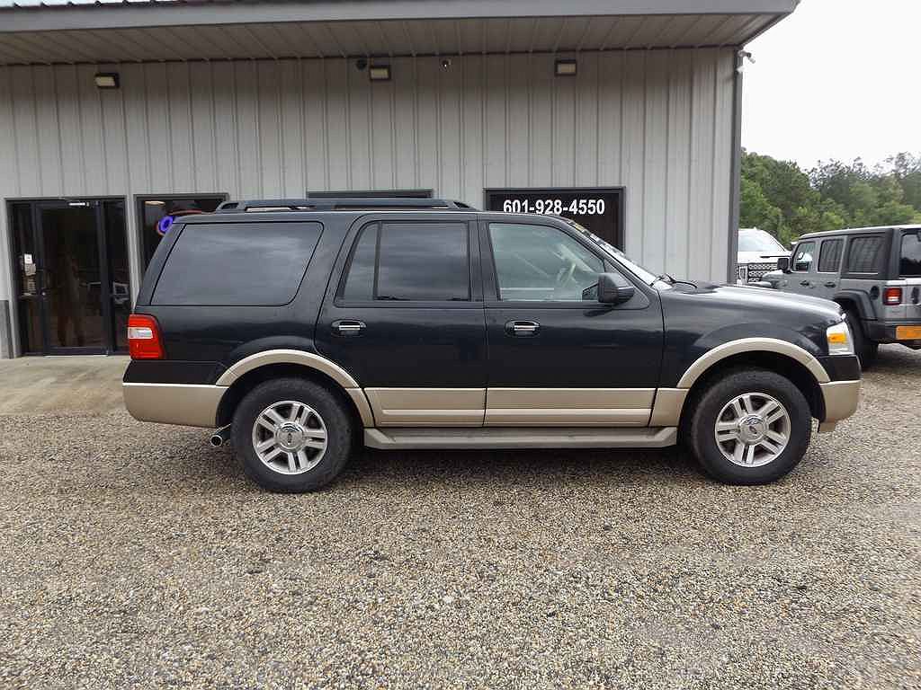 2012 Ford Expedition XLT image 2
