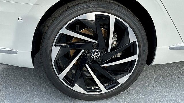 2023 Volkswagen Arteon SEL Premium R-Line image 4