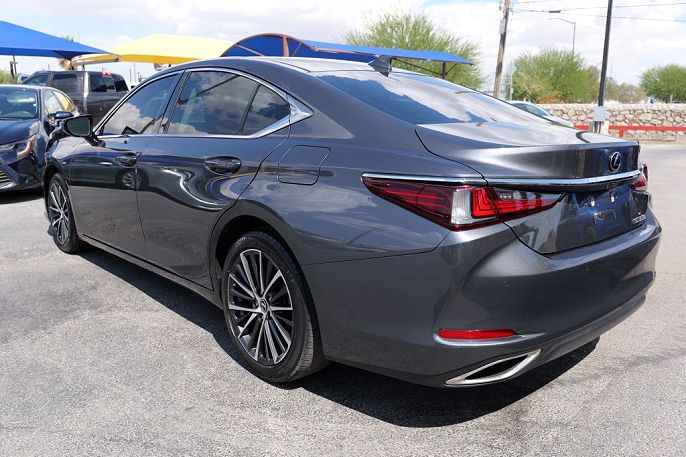 2022 Lexus ES