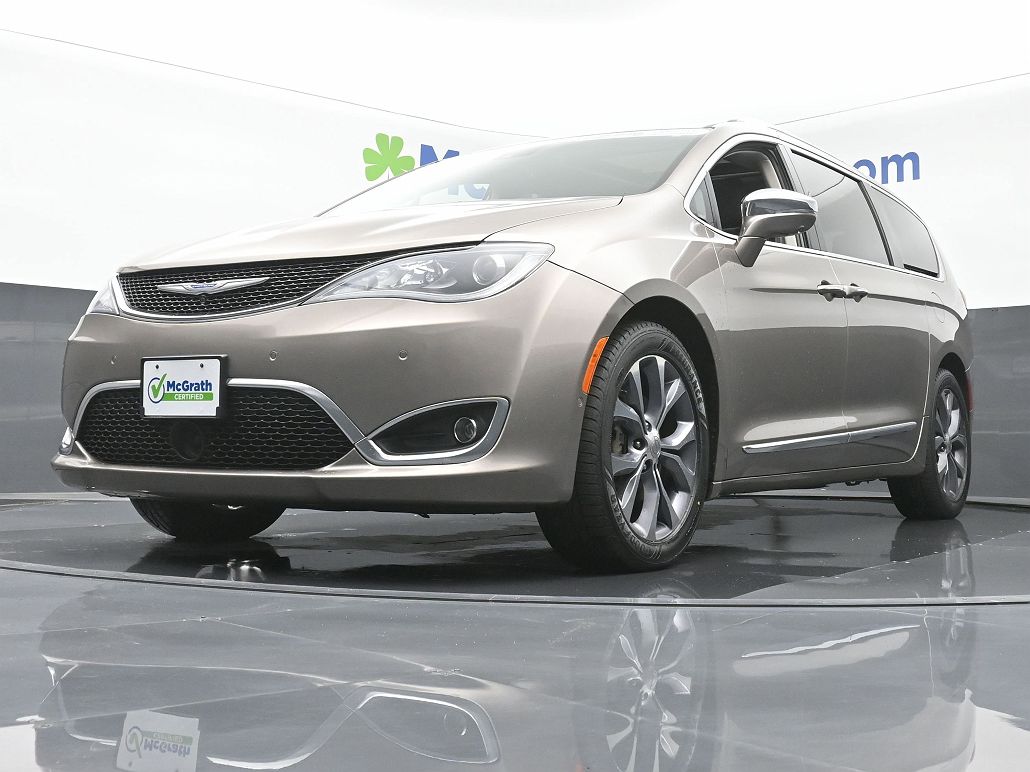 2018 Chrysler Pacifica Limited image 4
