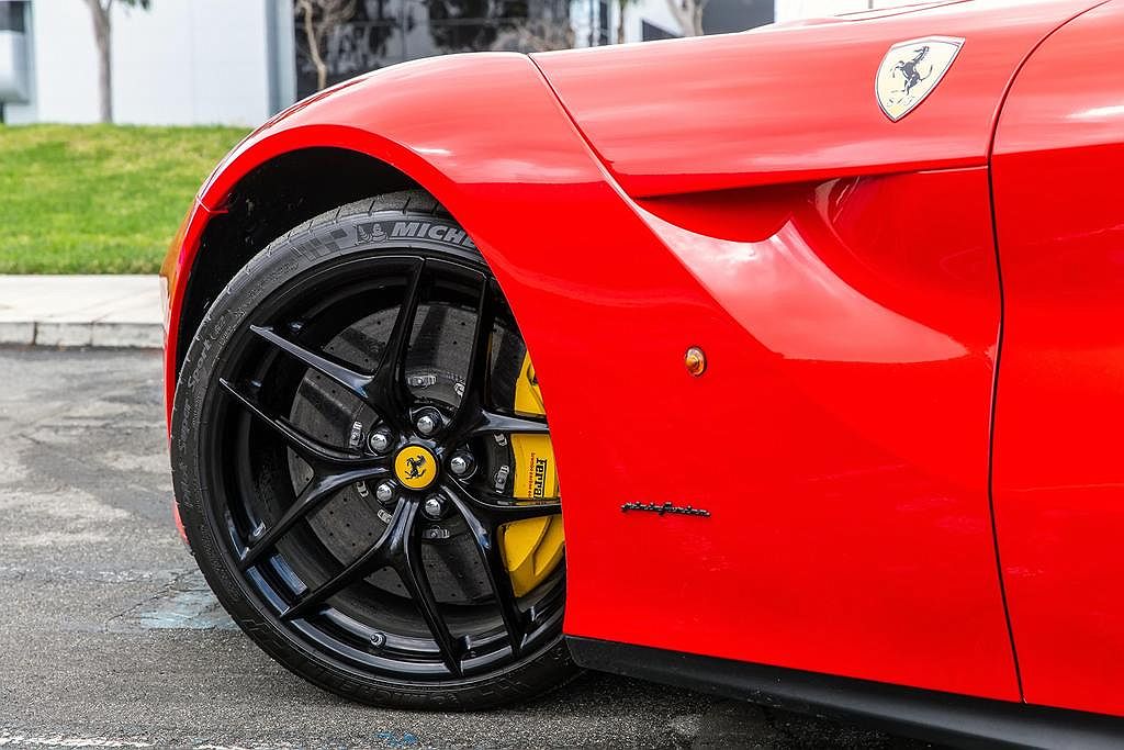 2015 Ferrari F12 Berlinetta image 12