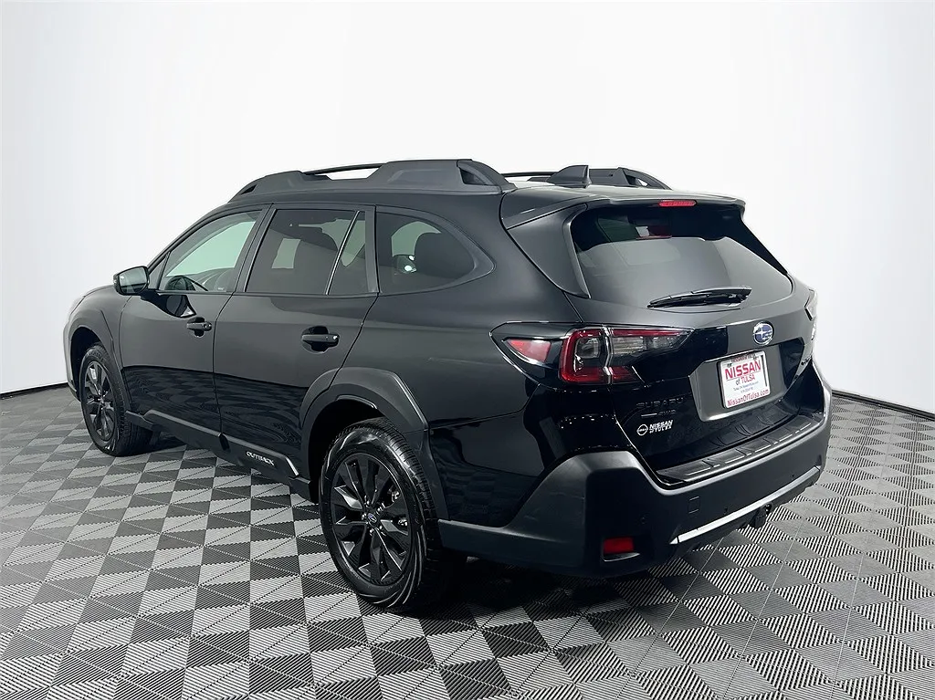 2024 Subaru Outback Onyx Edition image 4