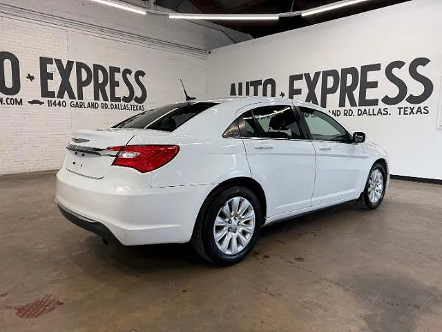 2014 Chrysler 200