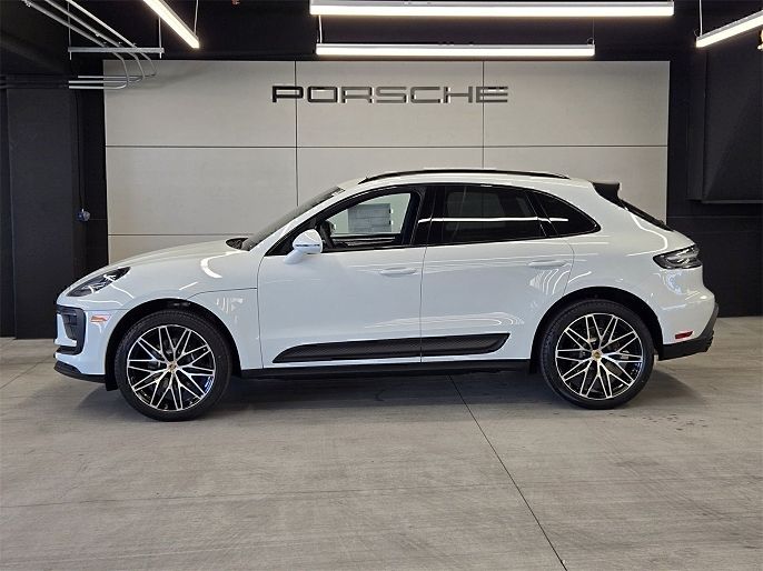 2025 Porsche Macan