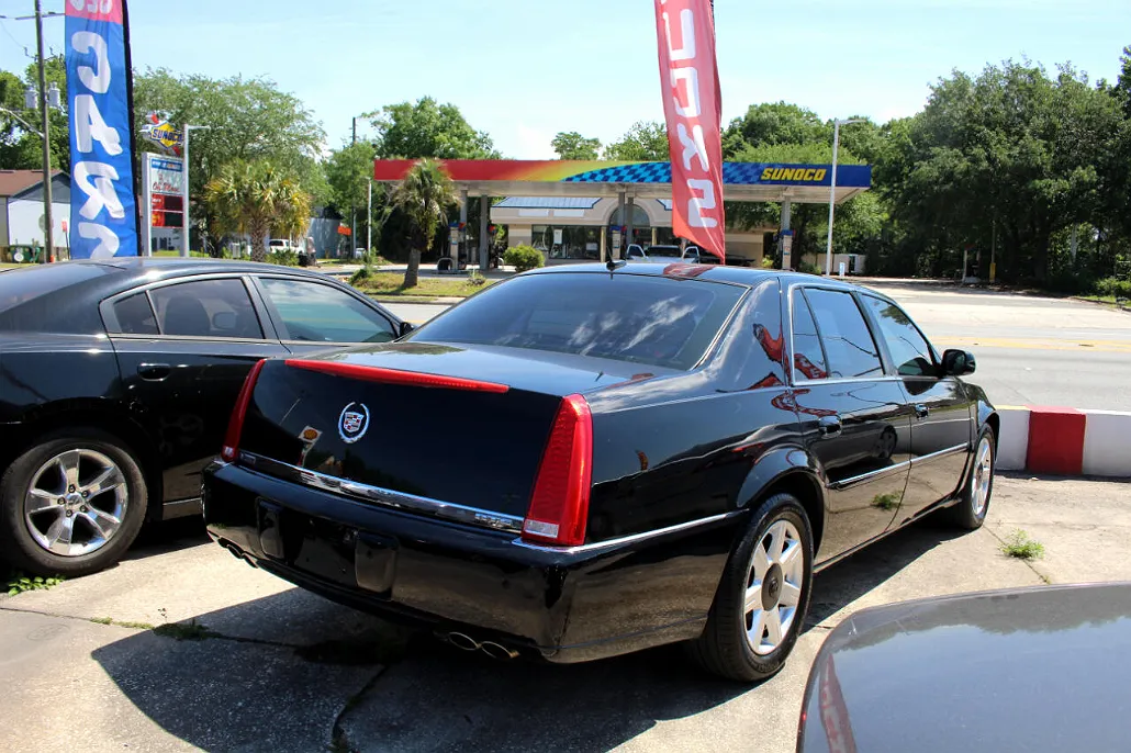 2007 Cadillac DTS null image 4