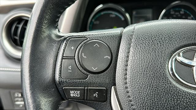 2016 Toyota RAV4 XLE image 10