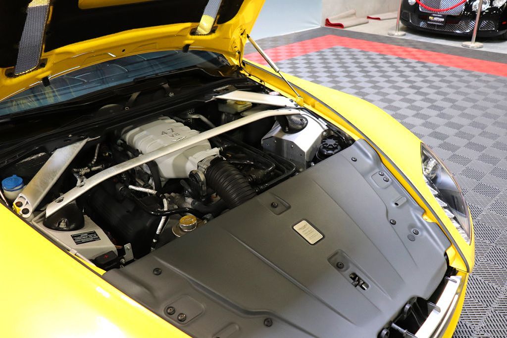 2012 Aston Martin V8 Vantage S image 85