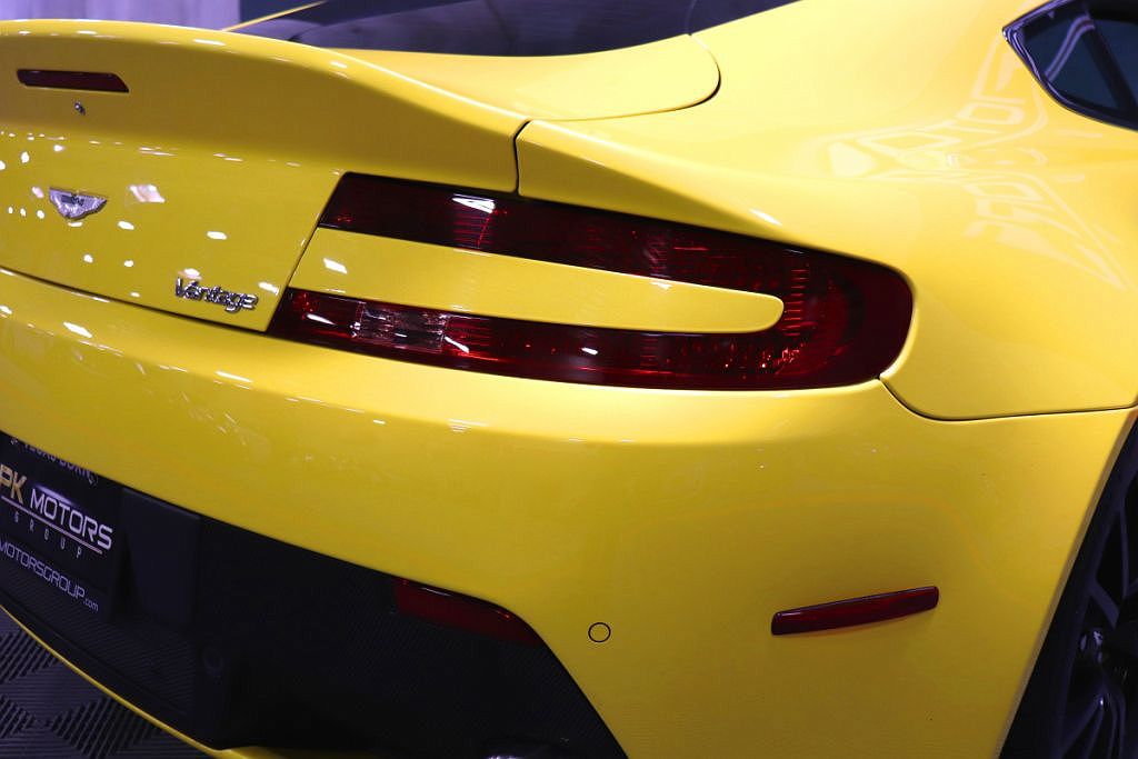 2012 Aston Martin V8 Vantage S image 8