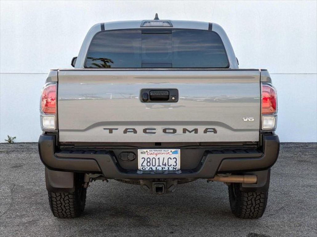 2021 Toyota Tacoma TRD Sport image 3