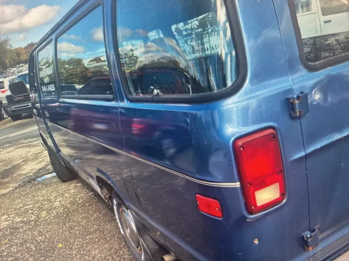 1986 Dodge Ram Wagon