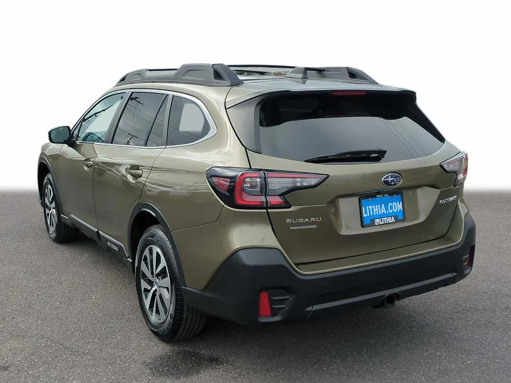2020 Subaru Outback Premium image 2