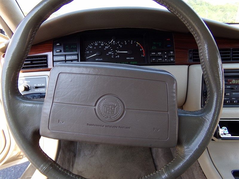 1992 Cadillac Seville null image 16