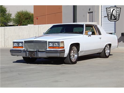 1982 Cadillac DeVille null image 4