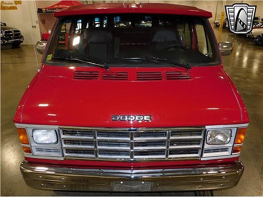 1992 Dodge Ram Wagon B350 image 2