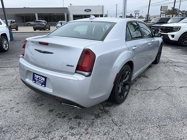 2022 Chrysler 300