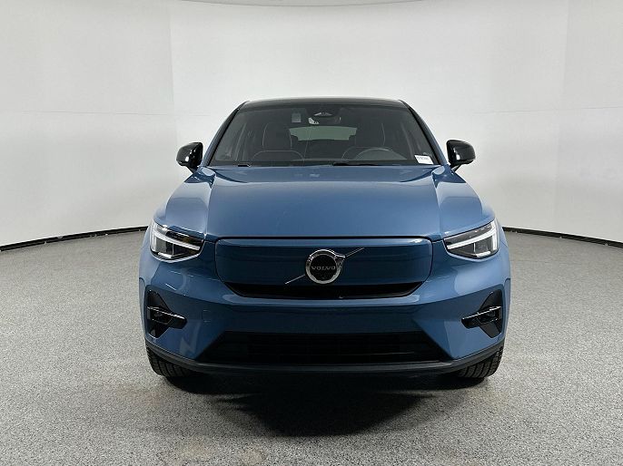 2024 Volvo C40