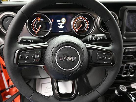 2023 Jeep Wrangler High Tide photo 9