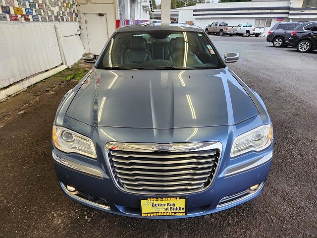 2011 Chrysler 300 Limited Edition image 4