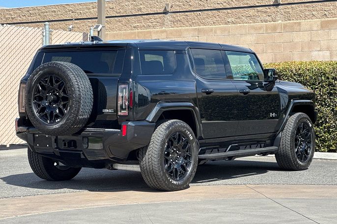 2024 GMC Hummer EV