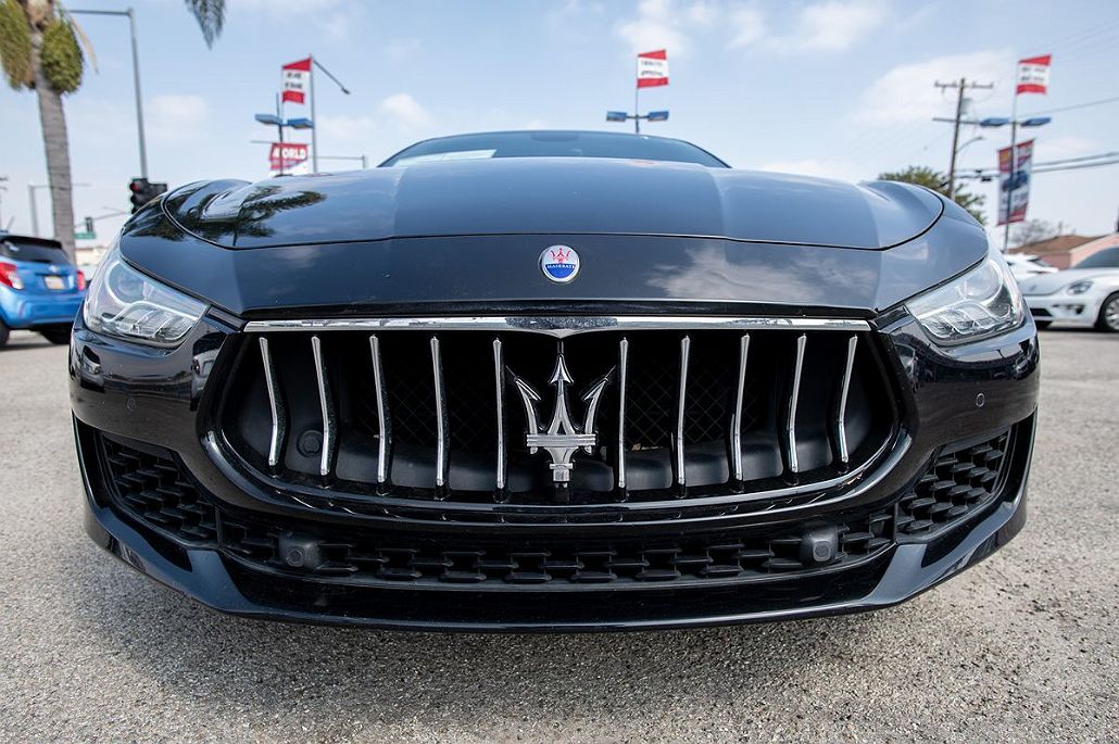 2018 Maserati Ghibli Base image 1