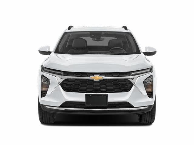 2024 Chevrolet Trax LT image 3