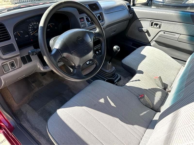 1998 Nissan Frontier XE image 6