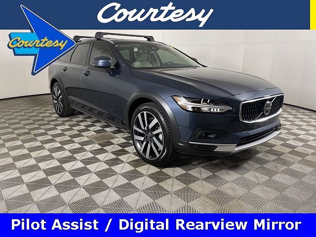 2025 Volvo V90